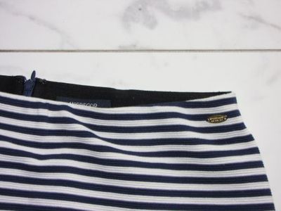 44 MC GREGOR streep rok detail