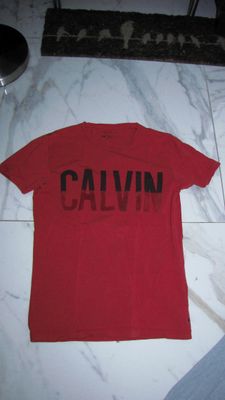 medium CALVIN KLEIN rood shirt 15,00