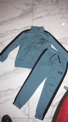 128 UNDER ARMOUR trainingspak 28,50