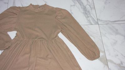 128 ZARA taupe detail