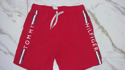128-140 TOMMY HILFIGER zwembroek rood 16,50