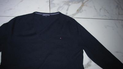 38 TOMMY HILFIGER trui detail
