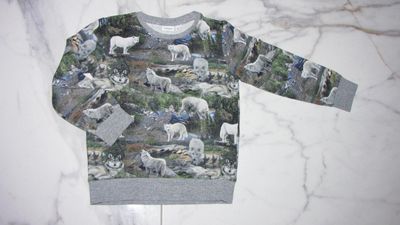 98 NAME IT wolf sweater 14,50