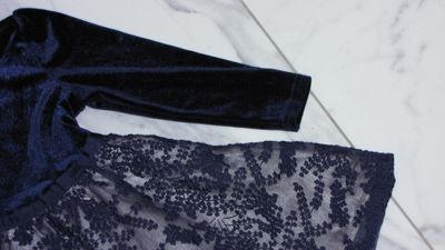 98-104 FEESTJURK met broek detail