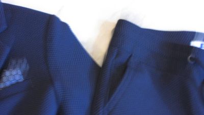 98-104 WE kostuum detail stof