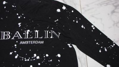 medium PURE WHITE detail