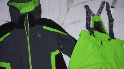 medium SPYDER  skipak detail 2