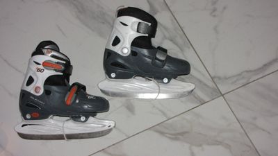 30-33 NIJDAM verstelbare schaatsen 23,50