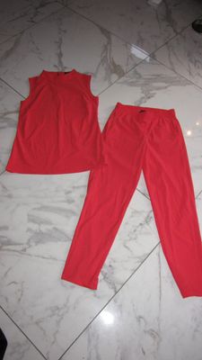34 LA DRESS set top en broek 50,00