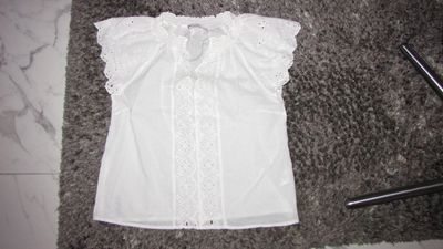 36 COSTES broderie blouse 14,00