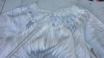 44 LAURA KENT detail