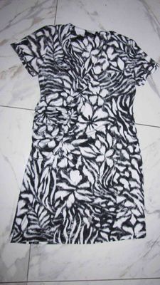 44 MONARI zwart wit jurk 22,00