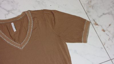 44 SUMMUM  taupe zilver detail