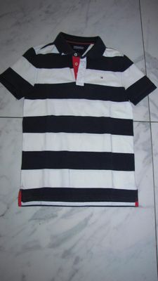 164 TOMMY HILFIGER polo streep 17,00