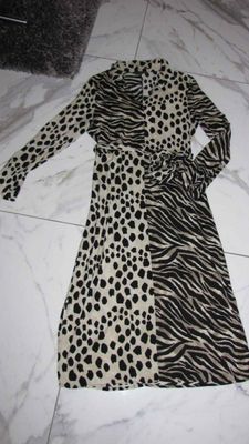 36 SMASHED LEMON luiaard jurk  28,50
