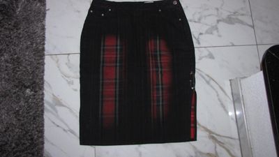 40 BETTY BARCLAY ruiten rok 17,00