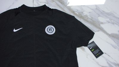 40 NIKE dryfit detail 