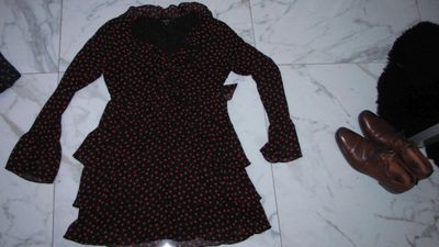 40 NIKKIE jurk zwart rood stip 20,00