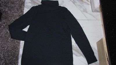 42 BENNETON merino wollen trui  17,50