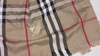 BURBERRY sjaal detail 