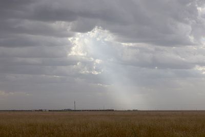 6P5A4553 Dumas TX train and clouds.jpg