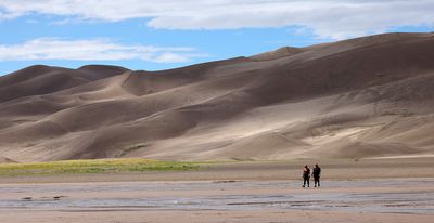6P5A5058 returning from climbing the dunes.jpg