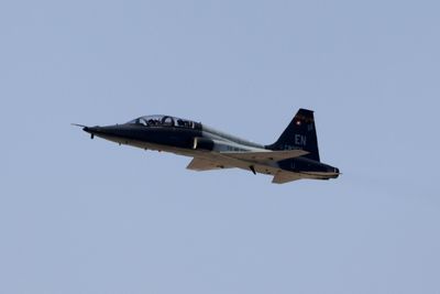 6P5A0209 Pilot looking at us.jpg