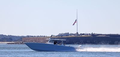 6P5A4762 Speedboat and Ft Sumter.jpg