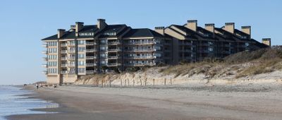 6P5A4902 Condo by the sea.jpg