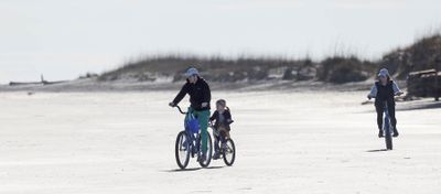 6P5A5099 Biking at the beach.jpg