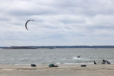 6P5A6902 Kite surfing near Ft Sumter.jpg