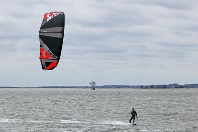 6P5A6907 Very cold kite sailing.jpg