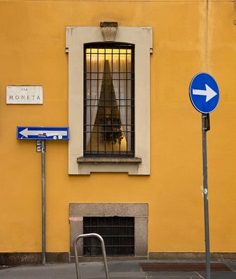 Via Moneta