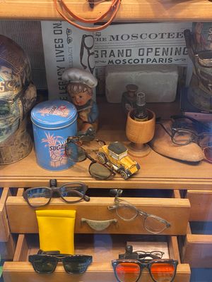 Eye catching window display