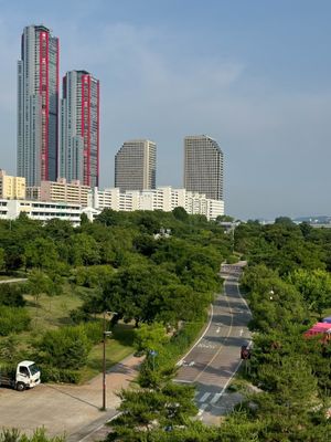 Walking path by Han River