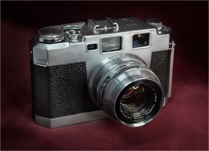 Aires 35-III, Coral f2 4.5cm, c1956.