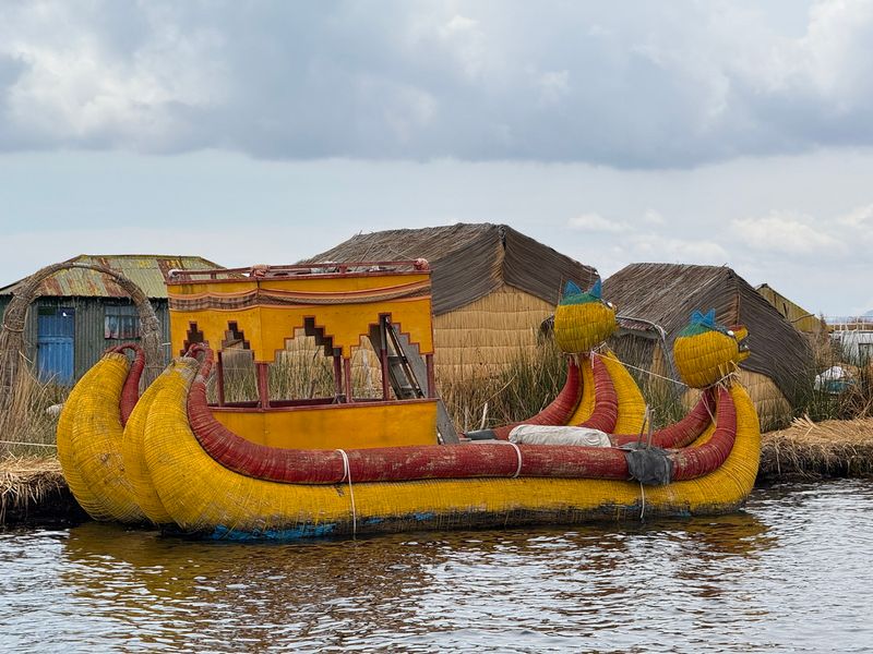241026-096-Croisire Iles dUros - Lac Titicaca.JPG