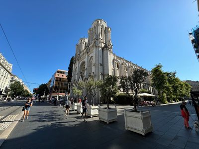 01-008-240616-Nice - secteur gare.JPG