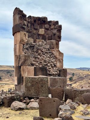 241025-078-Necropole de Sillustani.JPG