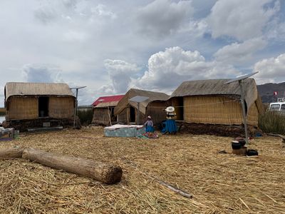241026-087-CroisiŠre Iles d'Uros - Lac Titicaca.JPG