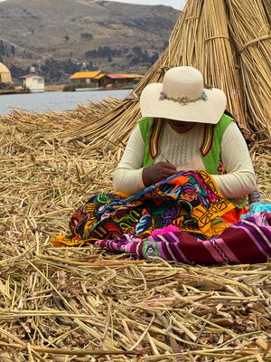 241026-088-CroisiŠre Iles d'Uros - Lac Titicaca.JPG