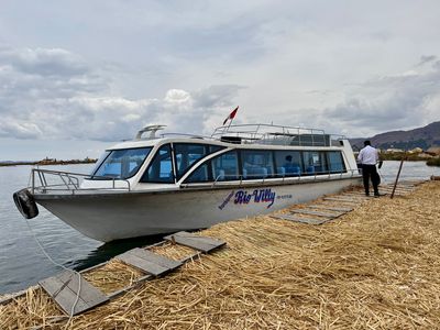 241026-098-CroisiŠre Iles d'Uros - Lac Titicaca.JPG