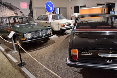 Volvo 144, 145, 144 De Luxe