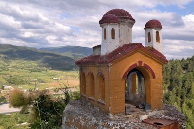 Mini-Church, between Permet and Leus