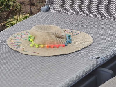 Hat T C205155.JPG
