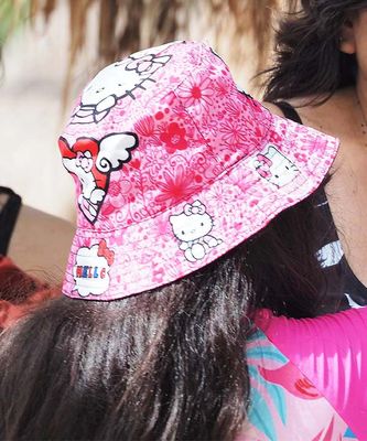 Hat T C215201.JPG