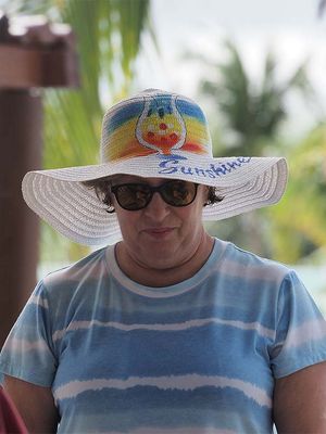 Hat T C205133.JPG