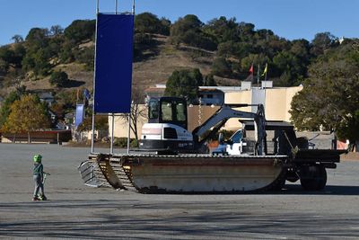 Land and Water Excavator - Dredger