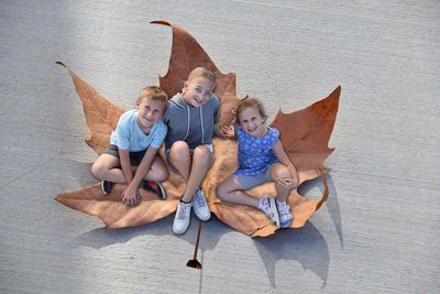 Grandkids On A Leaf