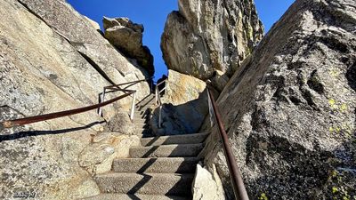 Moro Rock trail